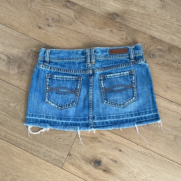 Abercrombie & Fitch skirt - Picture 2 of 3